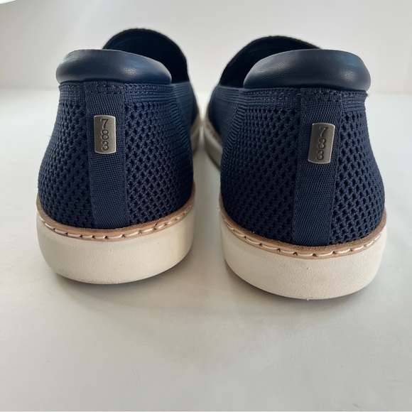 Navy Blue White Slip-On Loafers Bamboo Knit Upper Unisex Men's 10.5 Women's 12 - Picture 2 of 6